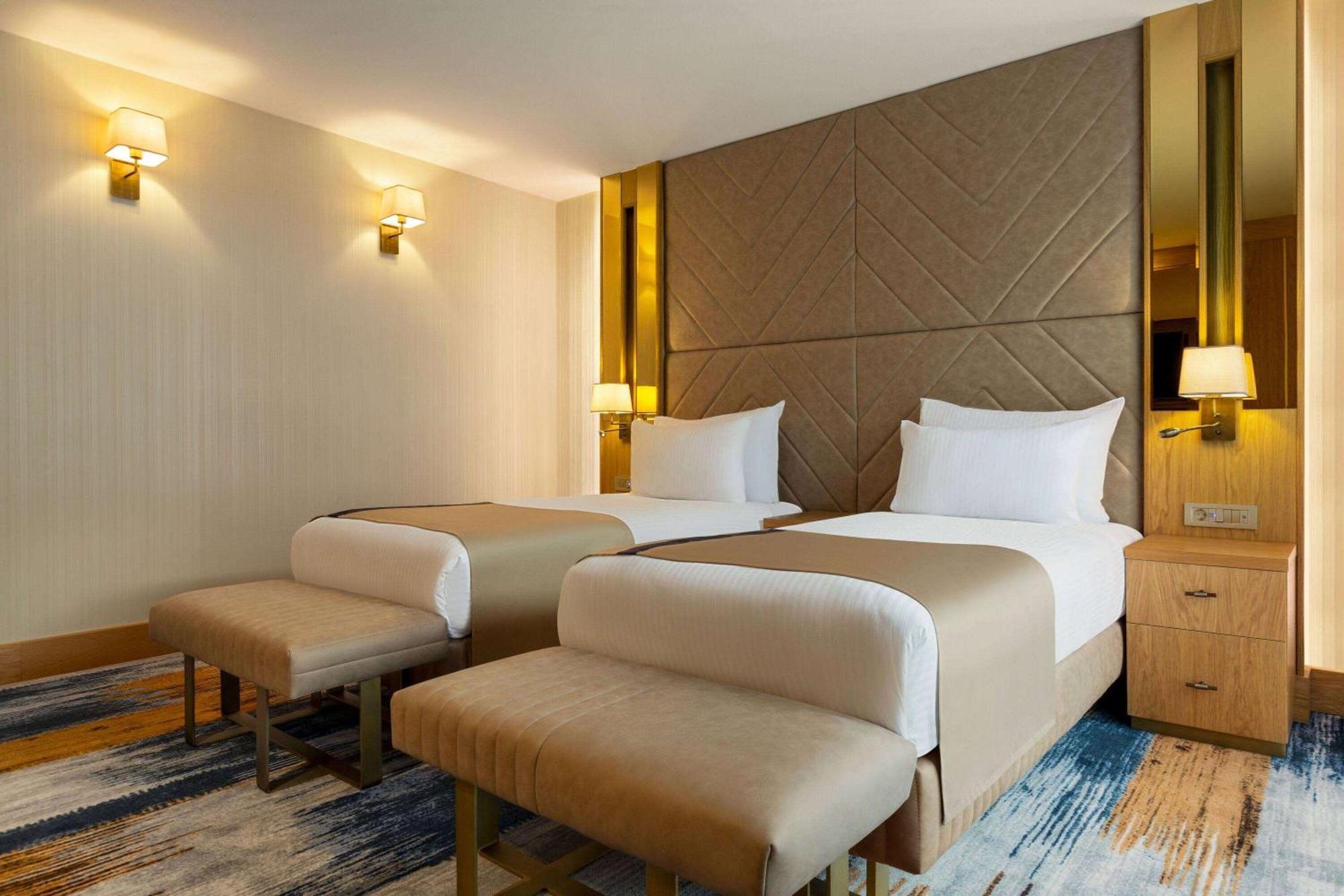 Days Inn By Wyndham Istanbul Bomonti Zewnętrze zdjęcie
