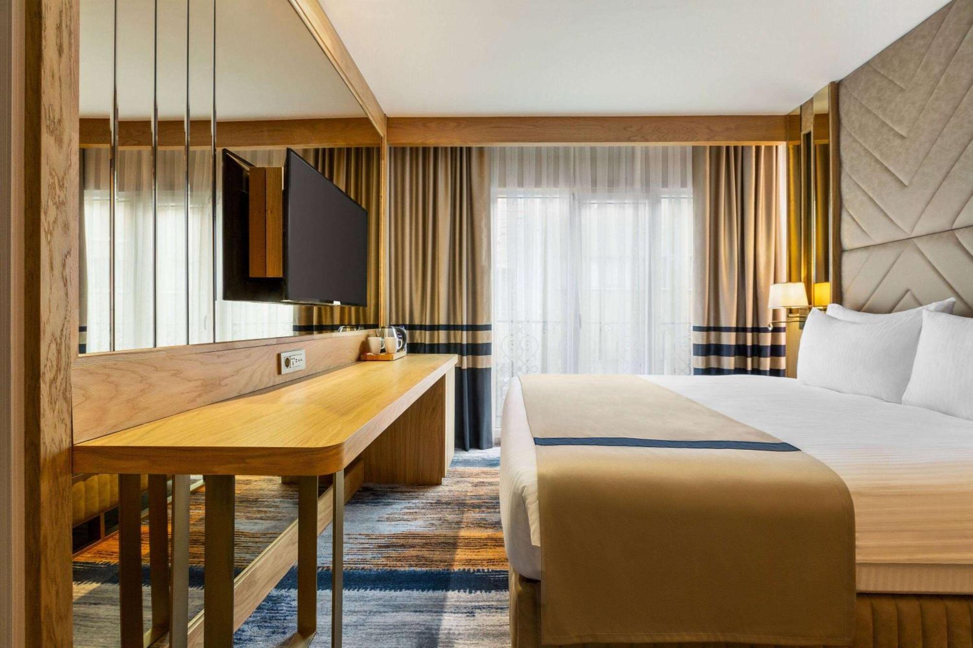 Days Inn By Wyndham Istanbul Bomonti Zewnętrze zdjęcie