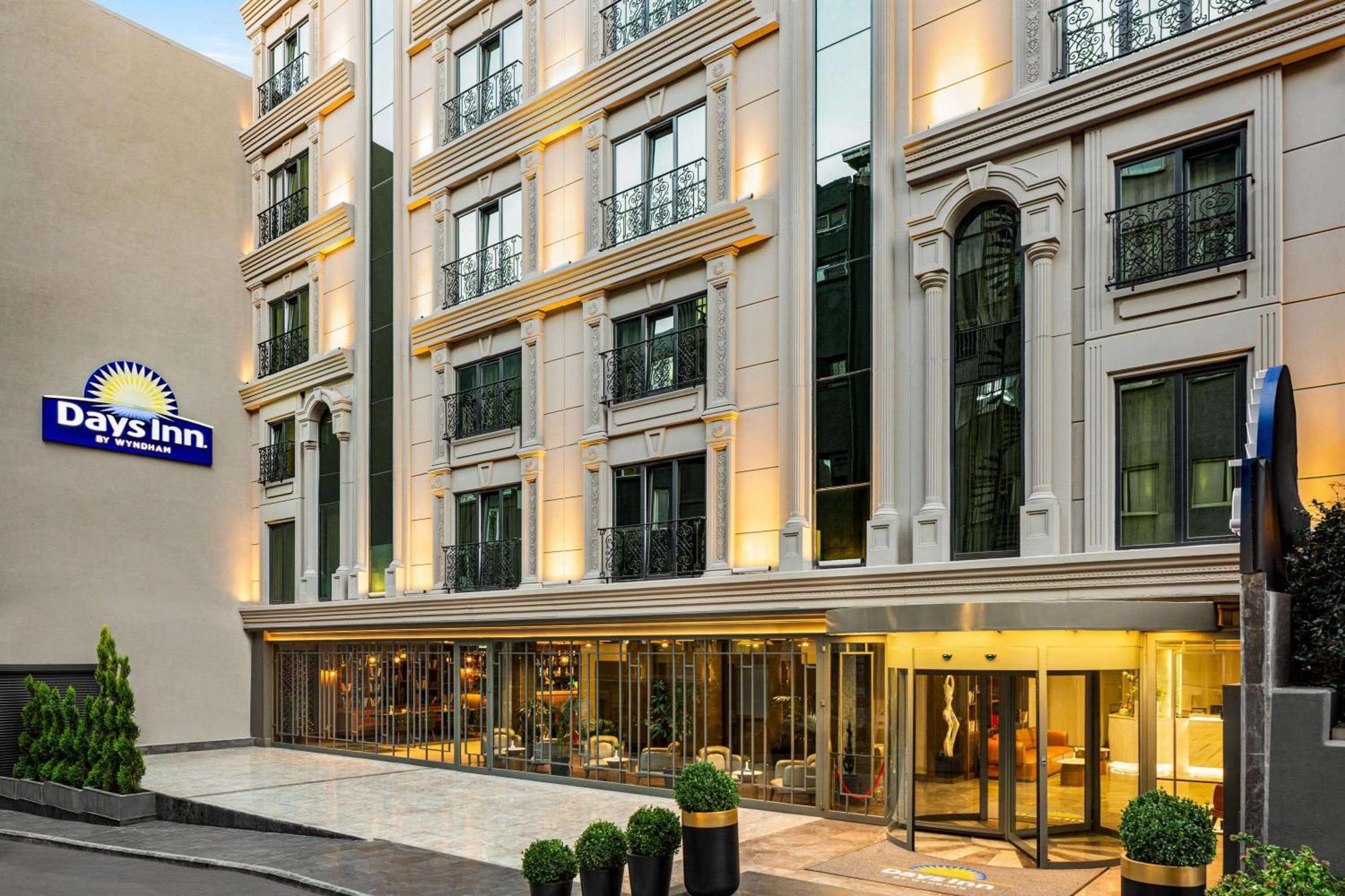 Days Inn By Wyndham Istanbul Bomonti Zewnętrze zdjęcie