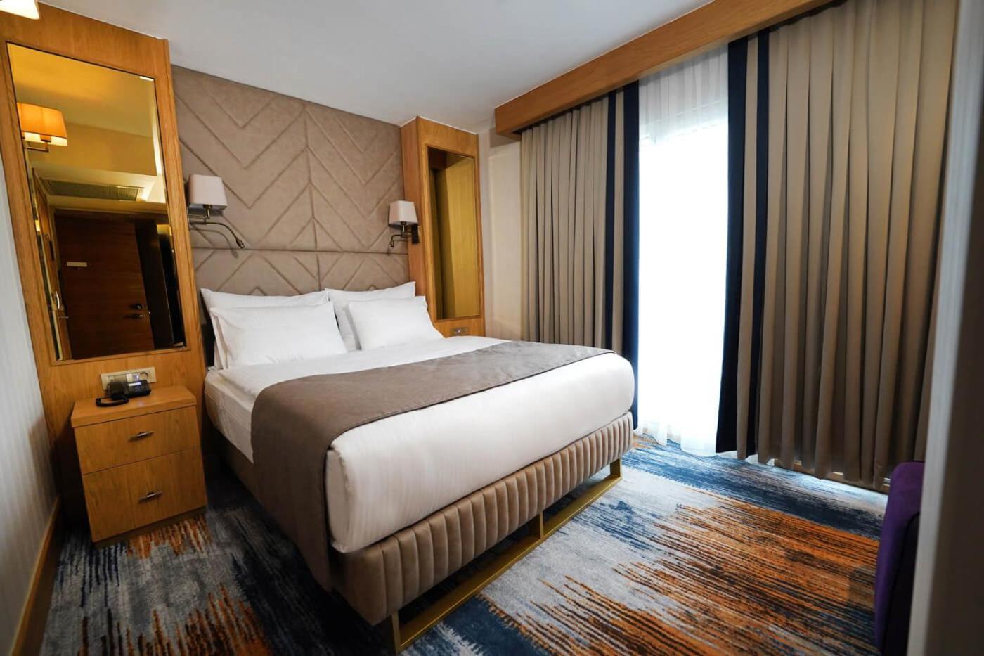 Days Inn By Wyndham Istanbul Bomonti Zewnętrze zdjęcie