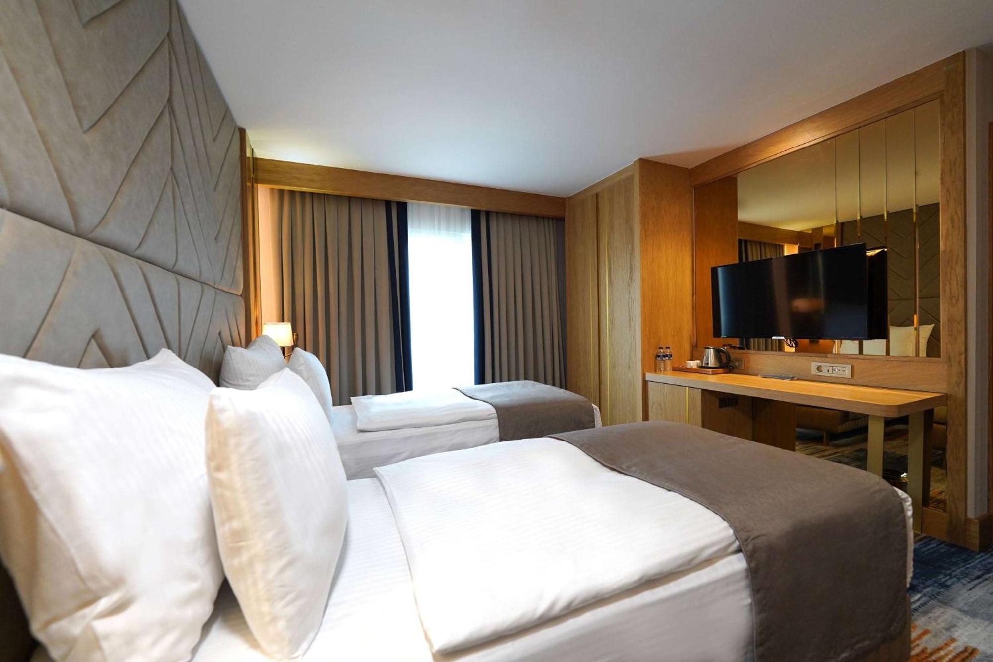Days Inn By Wyndham Istanbul Bomonti Zewnętrze zdjęcie