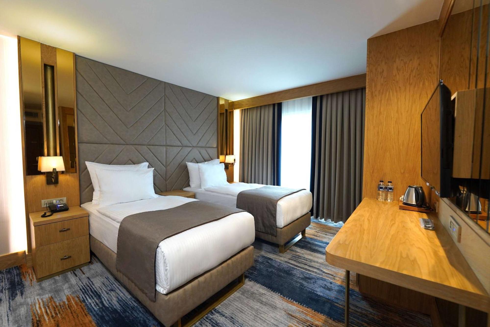 Days Inn By Wyndham Istanbul Bomonti Zewnętrze zdjęcie