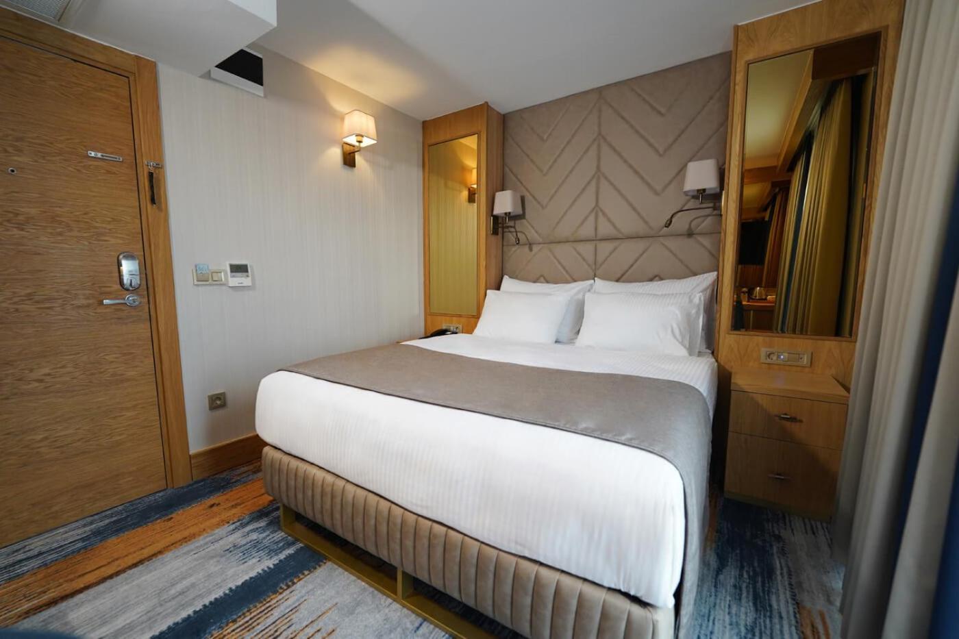 Days Inn By Wyndham Istanbul Bomonti Zewnętrze zdjęcie