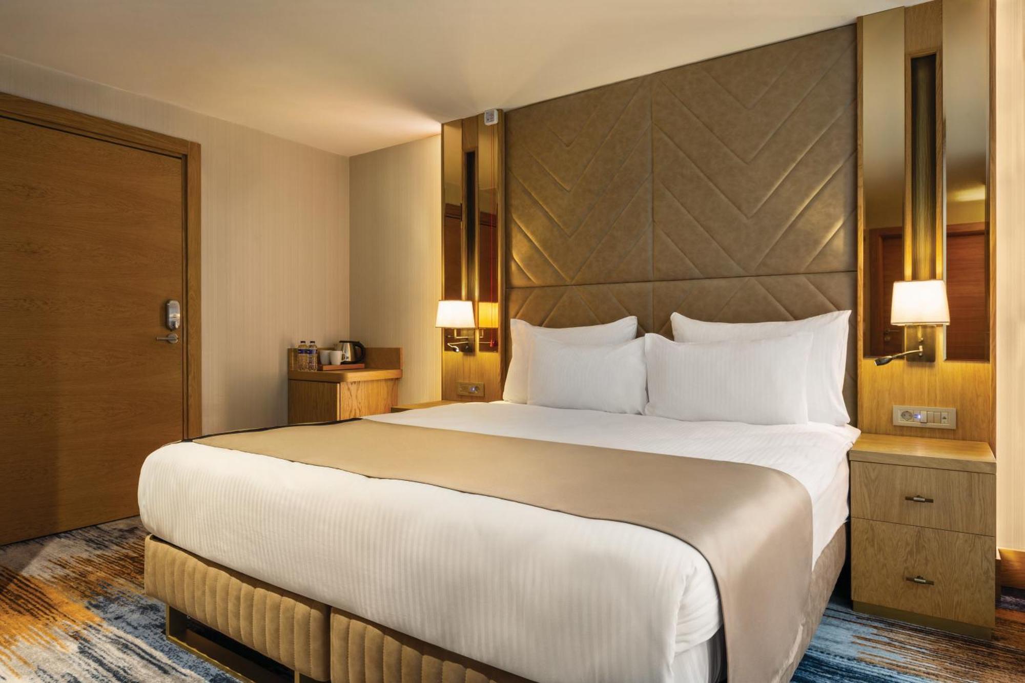 Days Inn By Wyndham Istanbul Bomonti Zewnętrze zdjęcie