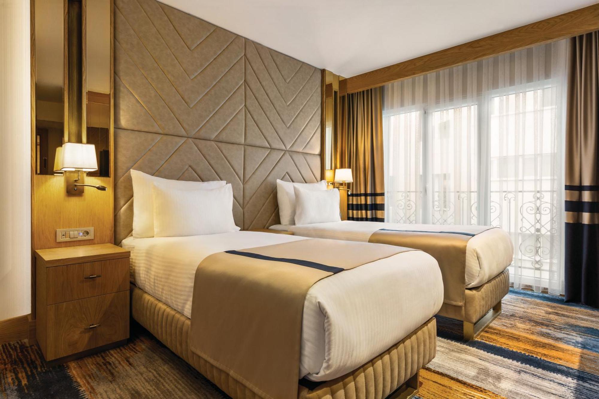 Days Inn By Wyndham Istanbul Bomonti Zewnętrze zdjęcie