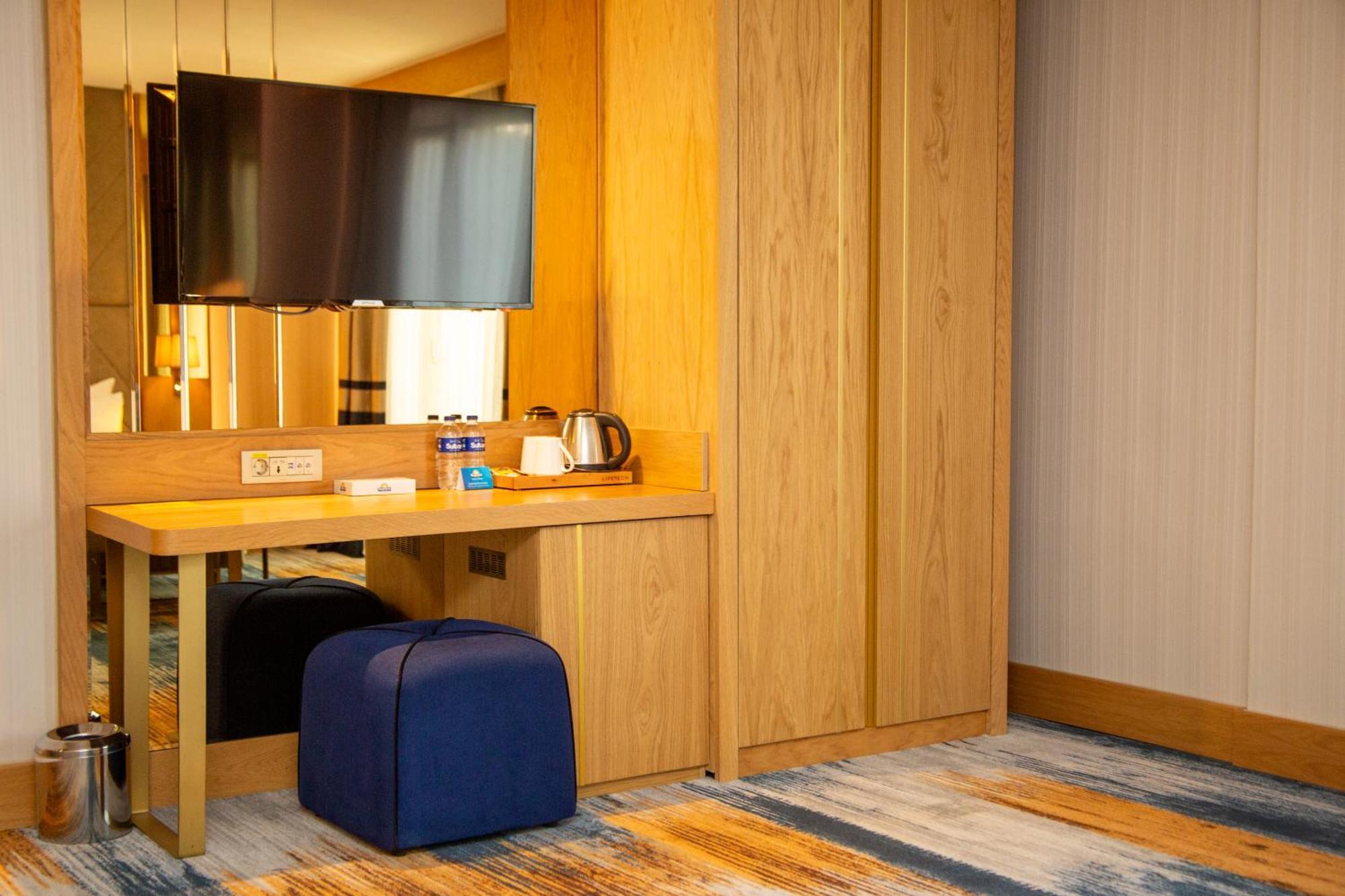 Days Inn By Wyndham Istanbul Bomonti Zewnętrze zdjęcie