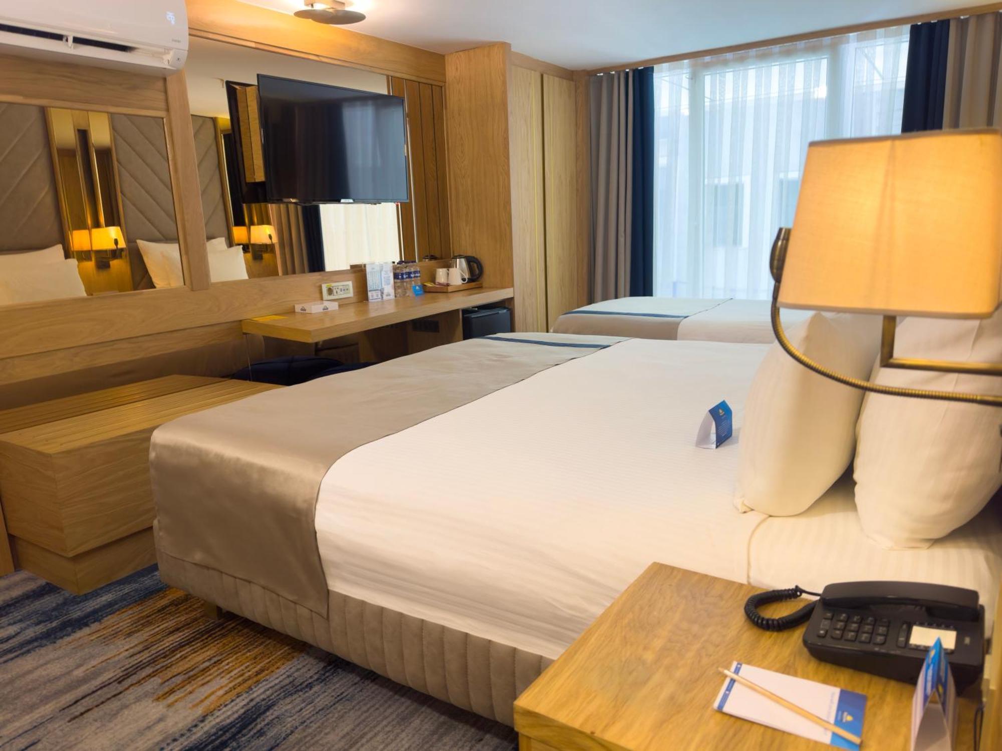 Days Inn By Wyndham Istanbul Bomonti Zewnętrze zdjęcie