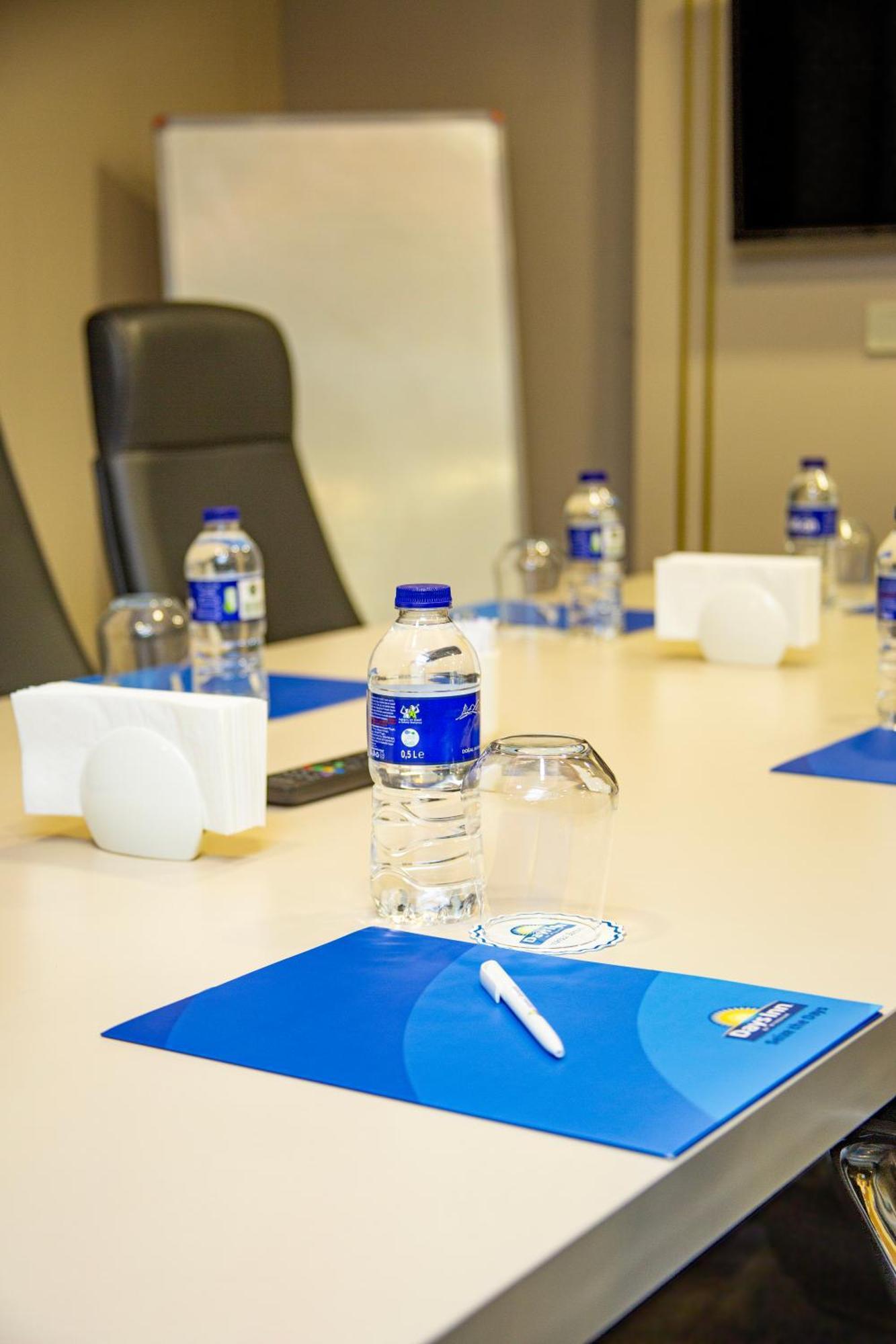 Days Inn By Wyndham Istanbul Bomonti Zewnętrze zdjęcie